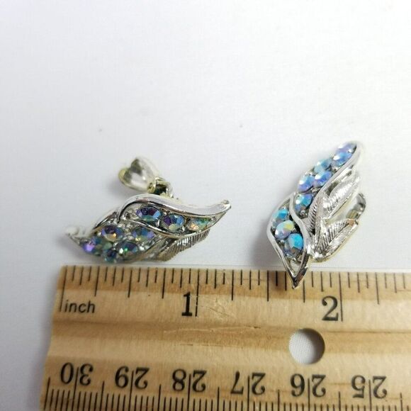 Vintage Coro Blue Rhinestone Leaf Shape Clip On Earrings, Silver Tone Setting - Picture 6 of 8